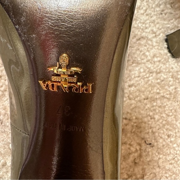 Prada Square-Toe Pump - Picture 4 of 9